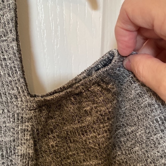 Jones New York size S Cold shoulder top NWOT - Picture 4 of 6